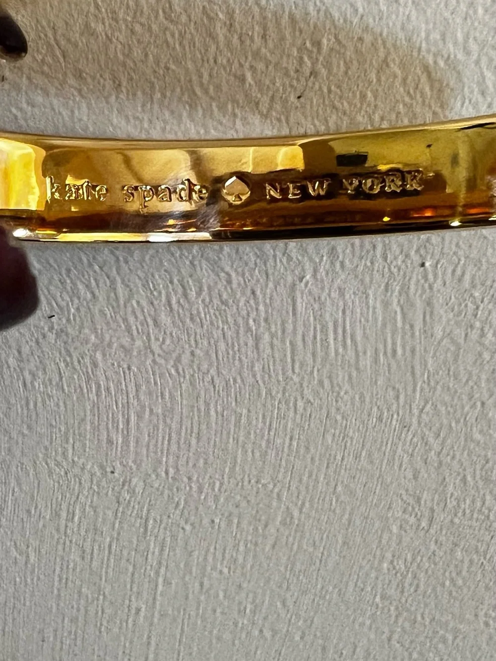 Kate Spade, New York-Uptown/Downtown, Black/Gold Glossy Enamel Bangle. - Picture 10 of 11